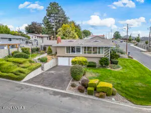 1235 Cherry Ave, Sunnyside, WA 98944 - #3