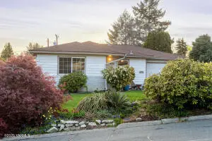 806 S 24th Ave, Yakima, WA 98902