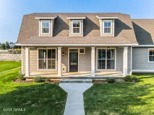 221 Fourth Ave, Zillah, WA 98953 - #3