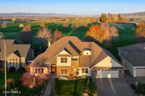 2205 S 88th Ave, Yakima, WA 98903 - #1