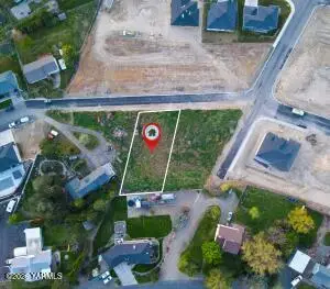 833 Vine Ave, Sunnyside, WA 98944