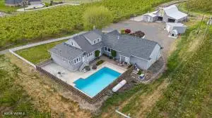 31 Gilbert Rd, Zillah, WA 98953