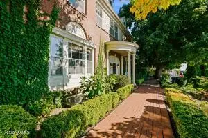 1909 W Chestnut Ave, Yakima, WA 98902 - #2