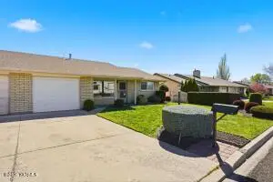 303 S 49th Ave, Yakima, WA 98908 - #3