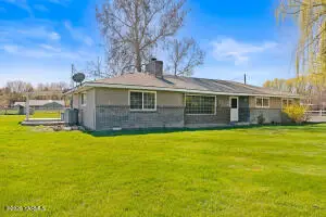 12106 Wide Hollow Rd, Yakima, WA 98908 - #1
