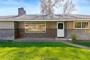 12106 Wide Hollow Rd, Yakima, WA 98908 - #2