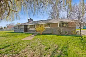 12106 Wide Hollow Rd, Yakima, WA 98908 - #3