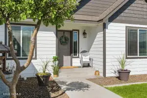 2016 S 57th Ave, Yakima, WA 98903 - #3