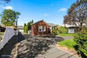 2409 Summitview Ave, Yakima, WA 98902 - #2