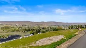 NKA Mcgonagle/marisa Hill Dr, Selah, WA 98942