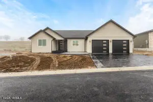 114 Vineyard View Ln, Yakima, WA 98901