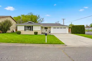 4712 Carol Ave, Yakima, WA 98908 - #1