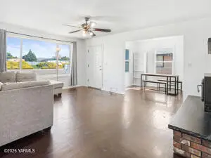 1206 W Washington Ave, Yakima, WA 98903 - #2