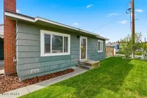 12 S 56th Ave, Yakima, WA 98908 - #3