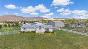 7001 Bittner Rd, Yakima, WA 98901 - #1
