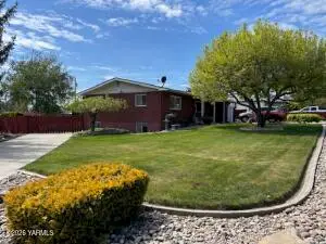 1106 King St, Grandview, WA 98930 - #1