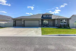 5400 Sage Way, Yakima, WA 98901 - #1