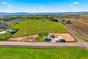 12606 Tieton Dr, Yakima, WA 98908 - #2