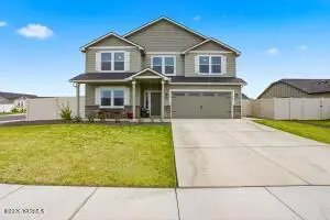6102 Whitman Ave, Yakima, WA 98903