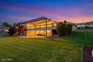 213 N 93rd Ave, Yakima, WA 98908 - #2