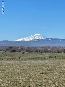 520 Sunray Rd, Harrah, WA 98933