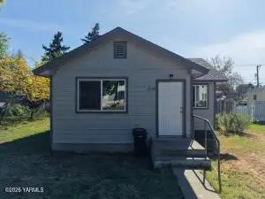 1115 S 17th Ave, Yakima, WA 98902 - #1
