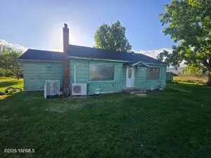 3301 N Wilgus Rd, Prosser, WA 99350