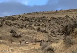 1271 Vista Verde Dr, Yakima, WA 98901