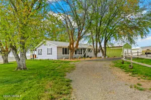 930 Cabin Ln, Selah, WA 98942 - #3