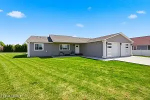 1004 6th Ave, Granger, WA 98932