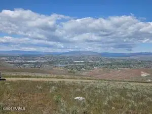 NKA Koch Rd, Yakima, WA 98901