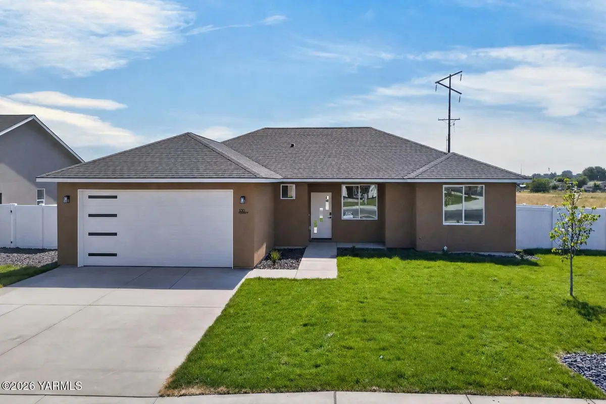 100 Olivera, Grandview, WA 98930 - #1