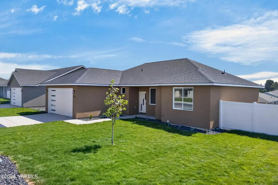 100 Olivera, Grandview, WA 98930 - #3