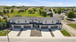 809 Fountain Blvd, Zillah, WA 98953 - #1