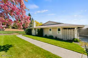 4912 Madera Way, Yakima, WA 98908 - #2