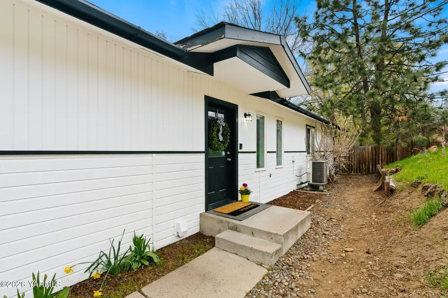 10 Cedar Hill Dr, Yakima, WA 98908 - #2