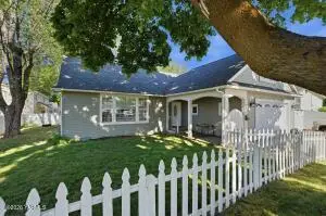 2 N 37th Ave, Yakima, WA 98902