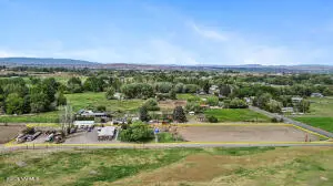 3110 S 90th Ave, Yakima, WA 98908 - #1