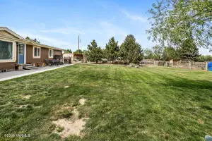 3110 S 90th Ave, Yakima, WA 98908 - #3