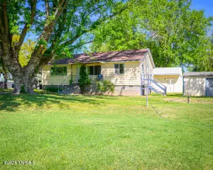 101 Abby Ave #B, Benton City, WA 99320