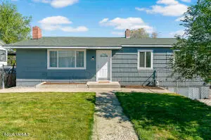 801 W Home Ave, Selah, WA 98942