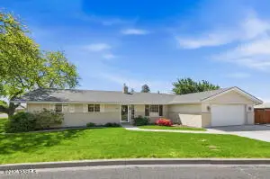 3606 Clinton Way, Yakima, WA 98902 - #2