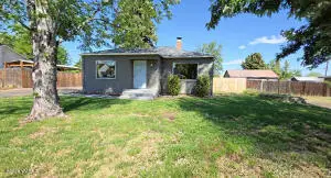 1105 S 31st Ave, Yakima, WA 98902 - #3