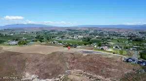 1564 W Goodlander Rd #3, Selah, WA 98942