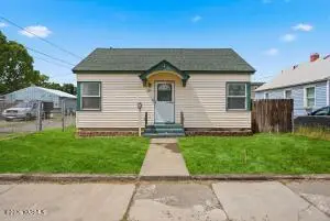 220 Custer Ave, Yakima, WA 98902 - #1