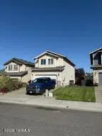 4235 Nola Loop Rd #B, Yakima, WA 98901 - Image #1