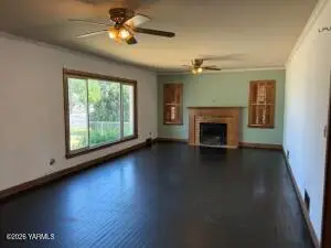 804 S 16th Ave, Yakima, WA 98902 - #3