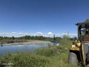 181 Quick Ln, Zillah, WA 98953