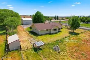 10821 Mieras Rd, Yakima, WA 98901