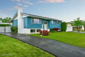 1208 S 28th Ave, Yakima, WA 98902 - #1